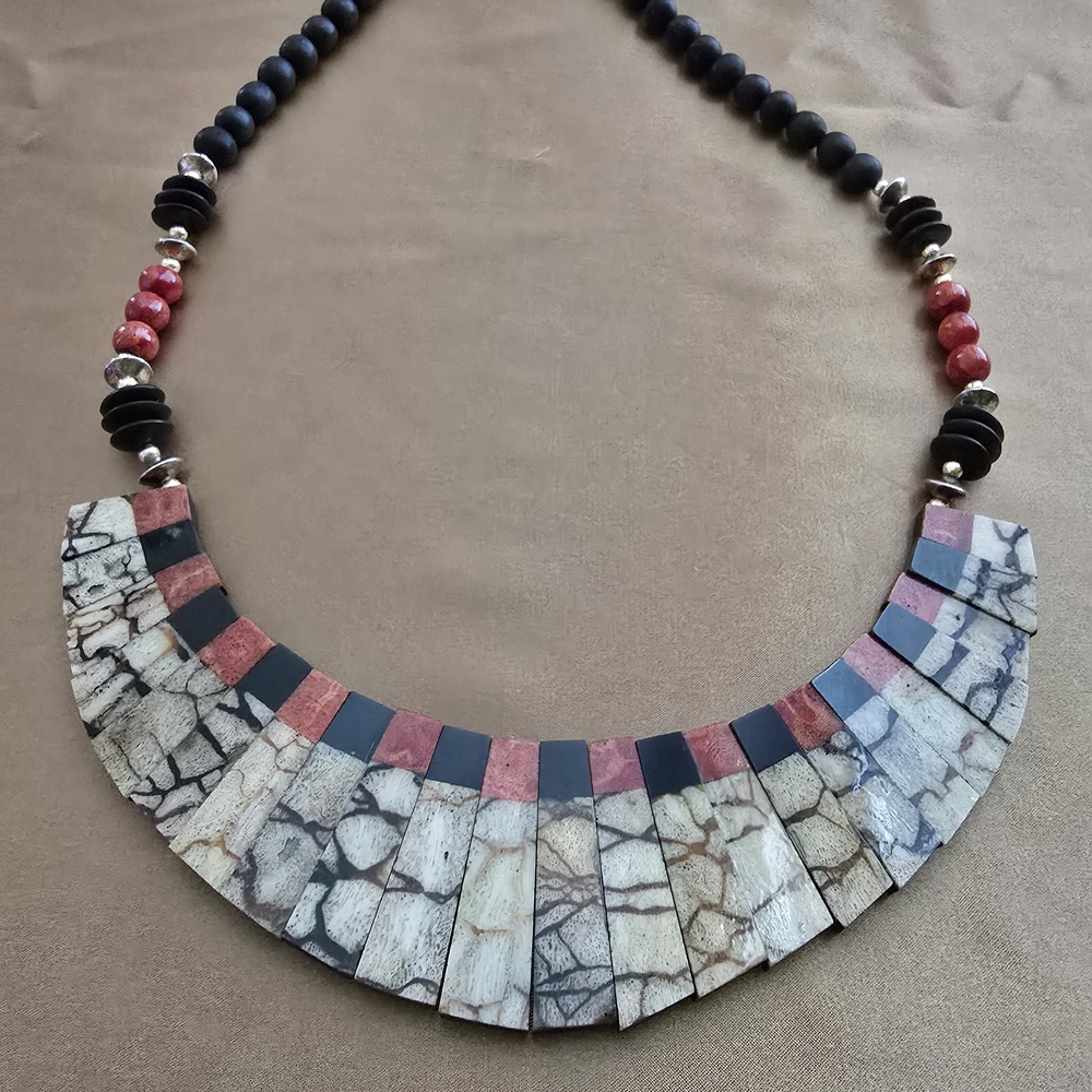 Elegant Mosaic Necklace with Black and Red Accents